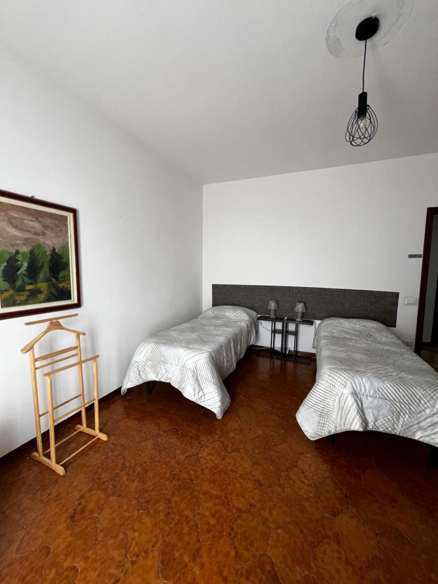 Bed and Breakfast R&B Emilia Cadeo Esterno foto
